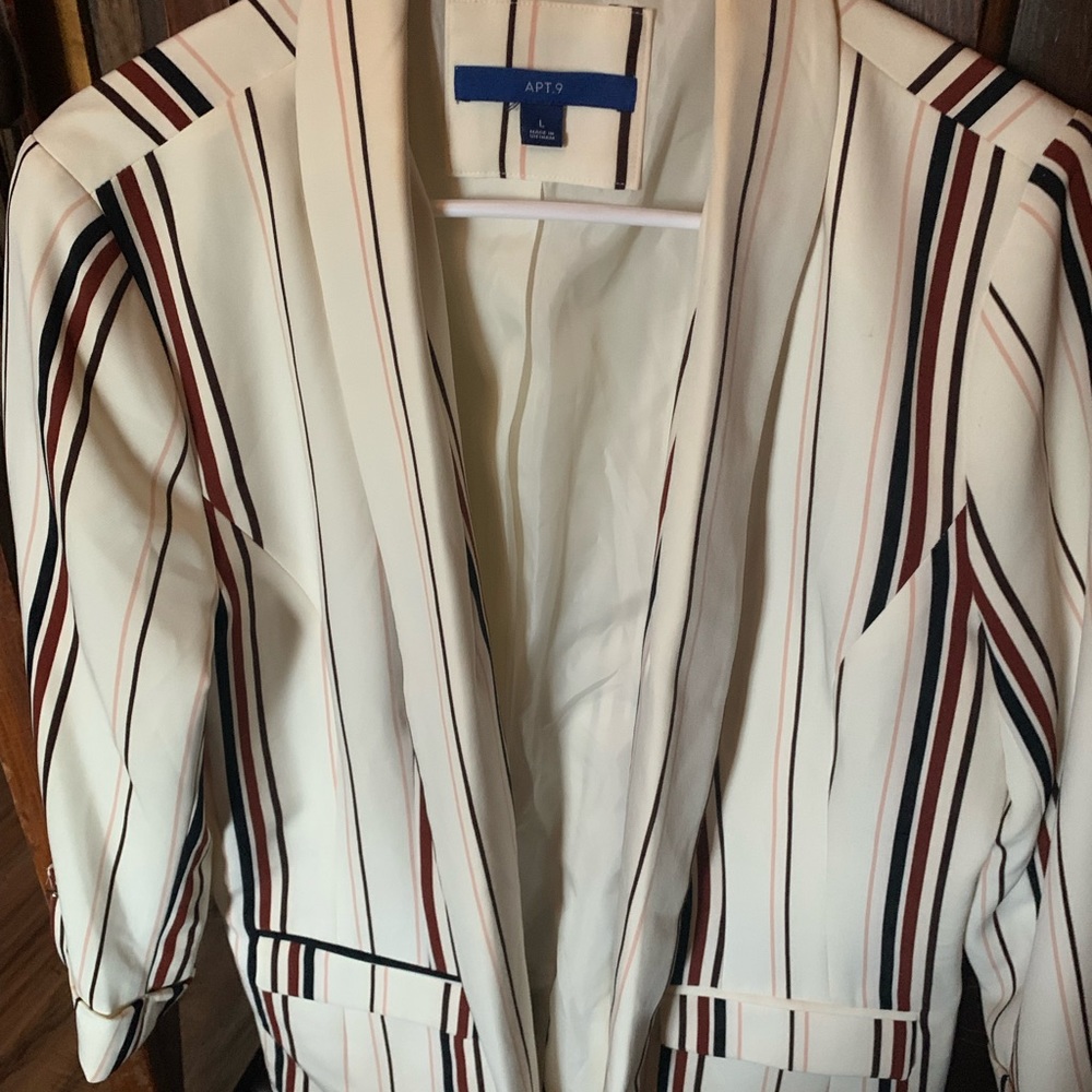White Apt 9 blazer